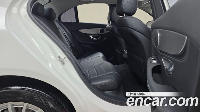 Mercedes-Benz C-Class 2015 — photo 17