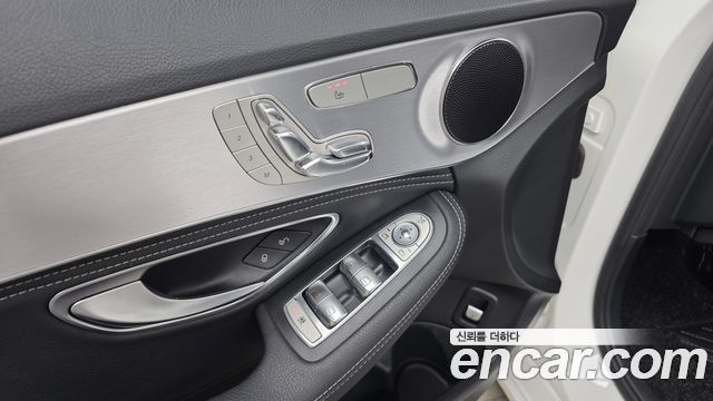 Mercedes-Benz C-Class 2015 — photo 26