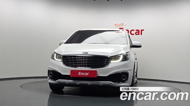 Kia Canival 2018 — photo 3