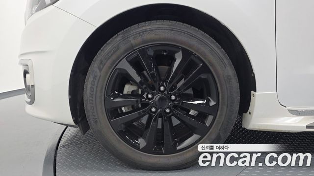 Kia Canival 2018 — photo 5