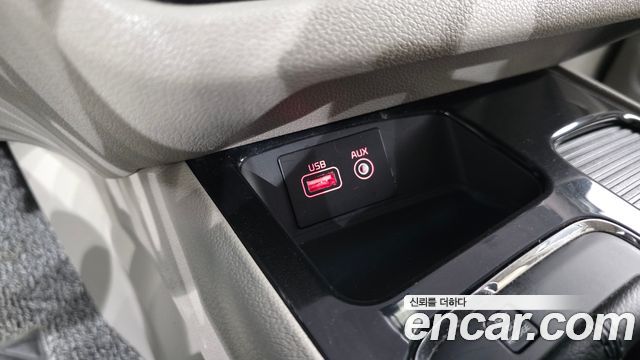 Kia Canival 2018 — photo 18
