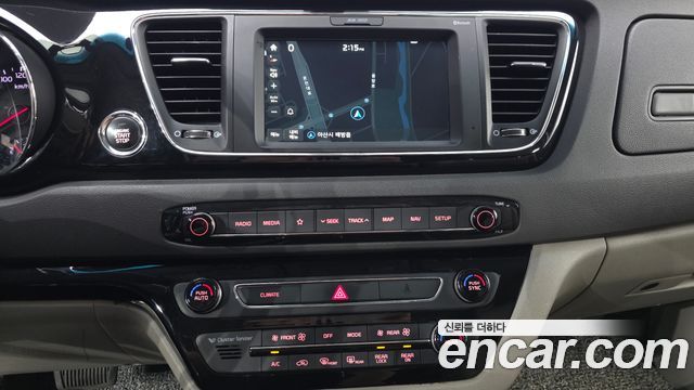 Kia Canival 2018 — photo 19