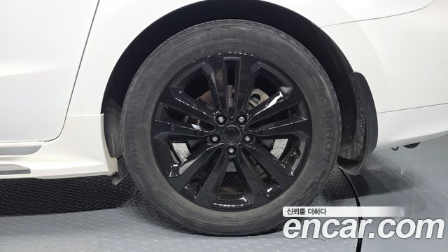 Kia Canival 2018 — photo 7