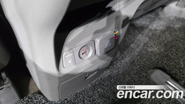 Kia Canival 2018 — photo 22