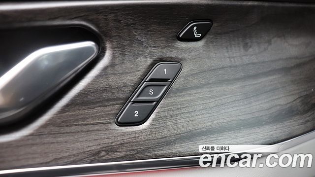 Jeep Cherokee 2023 — photo 8
