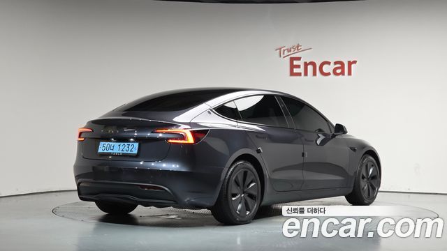 Tesla Model 3 2024 — photo 2