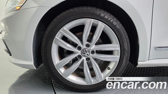 Volkswagen Passat 2018 — photo 5