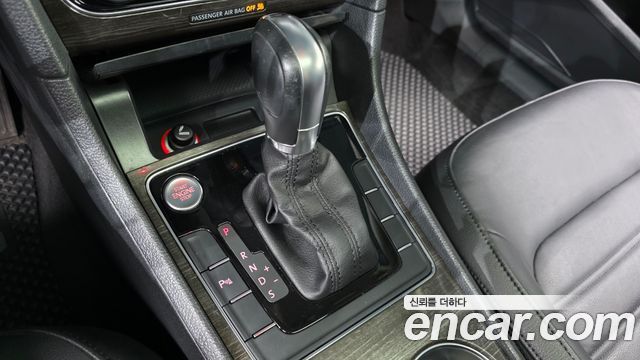 Volkswagen Passat 2018 — photo 12