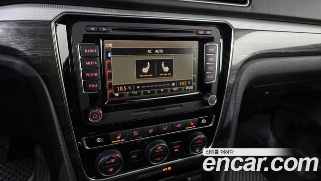Volkswagen Passat 2018 — photo 20