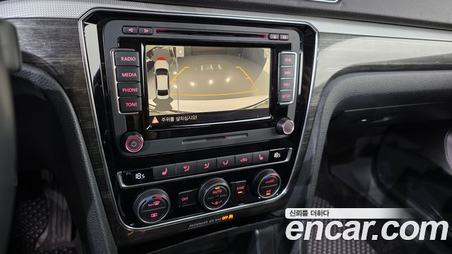 Volkswagen Passat 2018 — photo 23