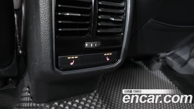 Volkswagen Passat 2018 — photo 30