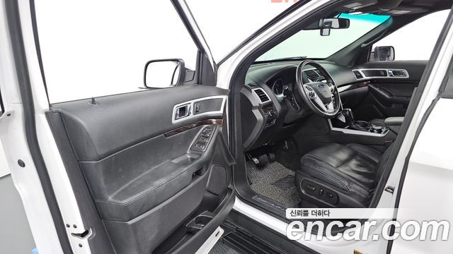 Ford Explorer 2015 — photo 10