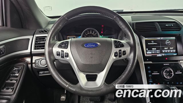 Ford Explorer 2015 — photo 13