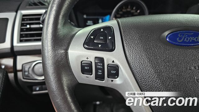 Ford Explorer 2015 — photo 16