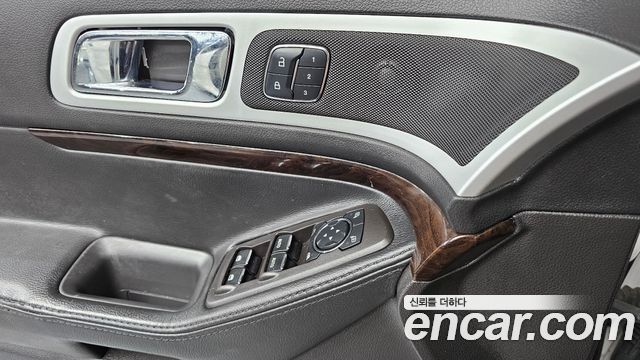Ford Explorer 2015 — photo 19