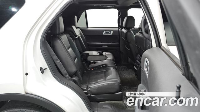 Ford Explorer 2015 — photo 20