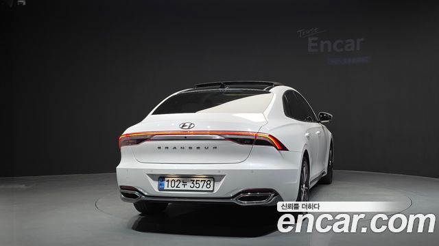 Hyundai Grandeur 2023 — photo 4