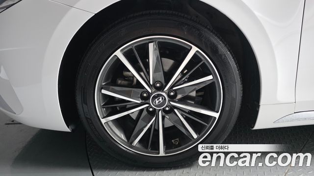 Hyundai Grandeur 2023 — photo 5
