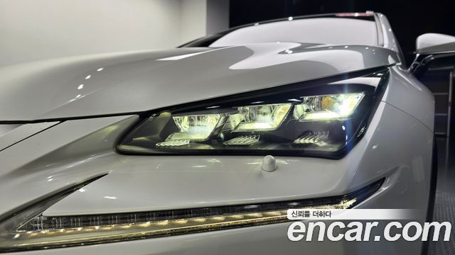 Lexus NX 2017 — photo 8