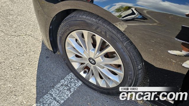 Hyundai Sonata 2017 — photo 18