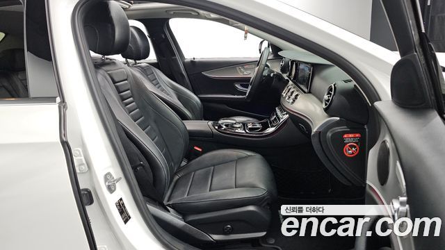 Mercedes-Benz E-Class 2018 — photo 18