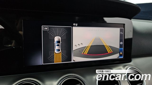 Mercedes-Benz E-Class 2018 — photo 20