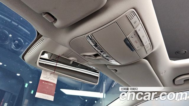 Mercedes-Benz E-Class 2018 — photo 24