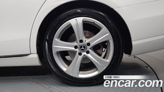 Mercedes-Benz E-Class 2018 — photo 7