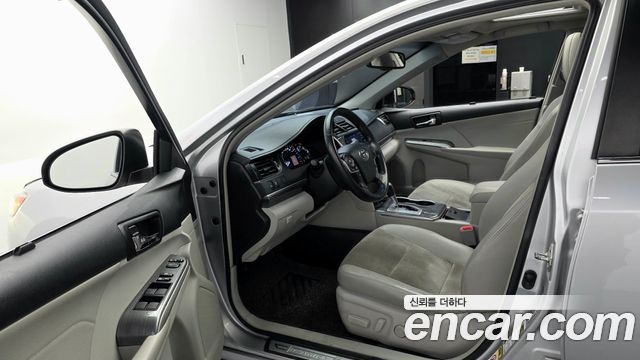 Toyota Camry 2013 — photo 10