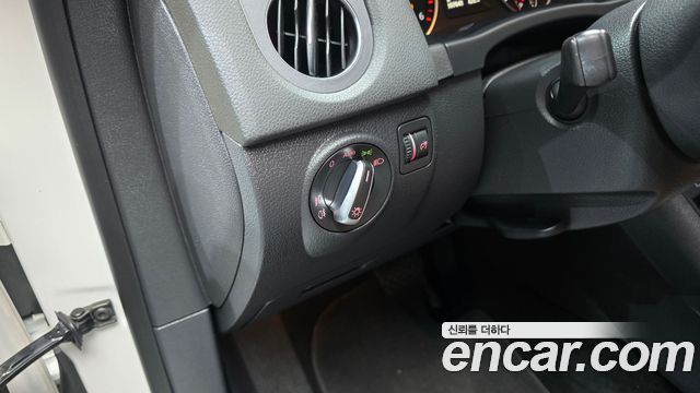 Volkswagen Tiguan 2013 — photo 16