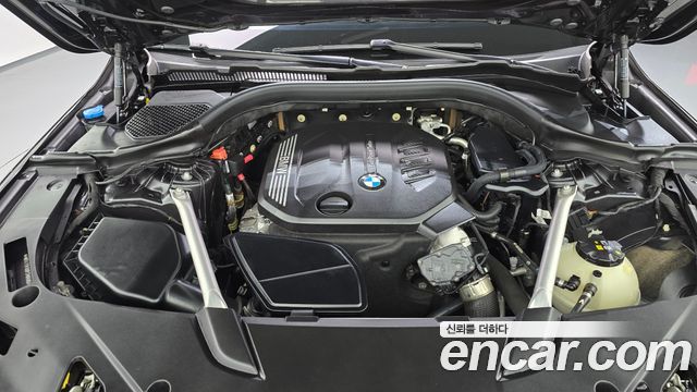 BMW Gran Turismo 2023 — photo 6