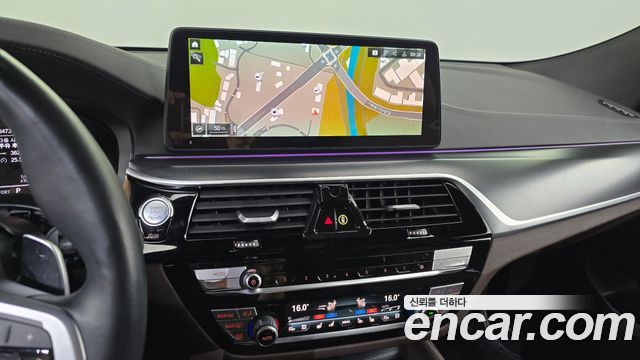 BMW Gran Turismo 2023 — photo 18