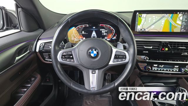 BMW Gran Turismo 2023 — photo 19