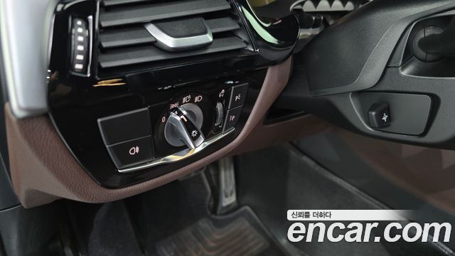 BMW Gran Turismo 2023 — photo 30