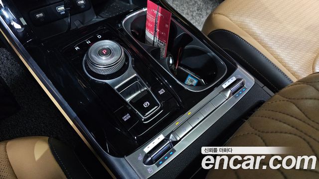 Kia Canival 2021 — photo 9