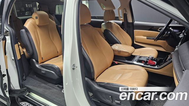 Kia Canival 2021 — photo 12