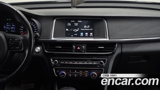 Kia K5 2016 — photo 14