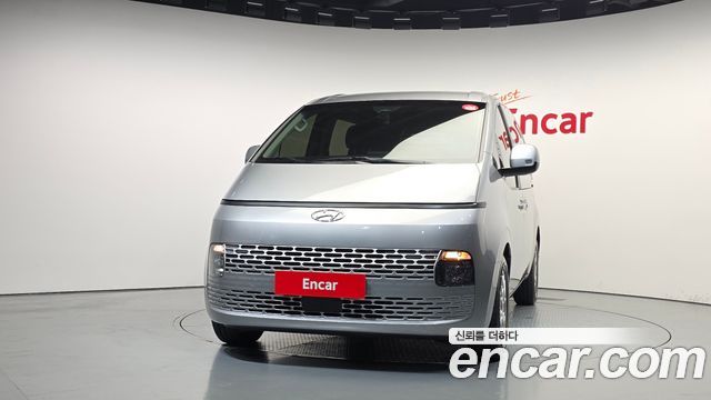 Hyundai Staria 2022 — photo 3