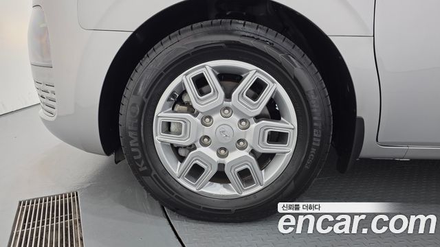 Hyundai Staria 2022 — photo 5