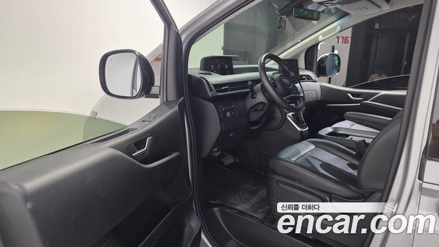 Hyundai Staria 2022 — photo 10