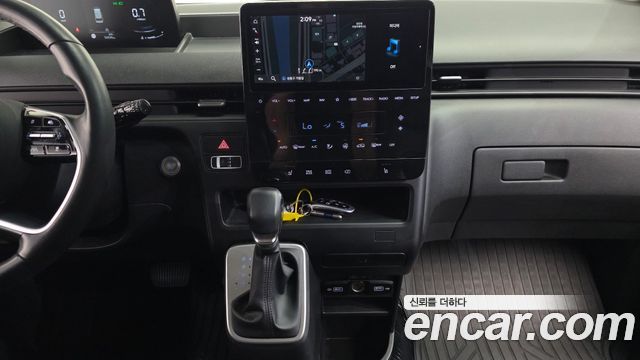 Hyundai Staria 2022 — photo 15