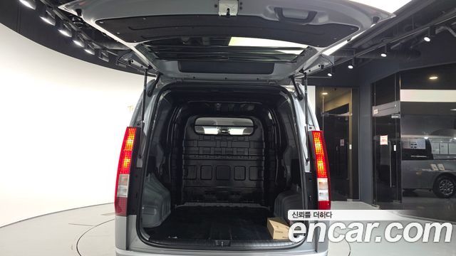 Hyundai Staria 2022 — photo 20