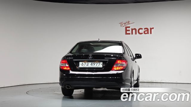 Mercedes-Benz C-Class 2009 — photo 4