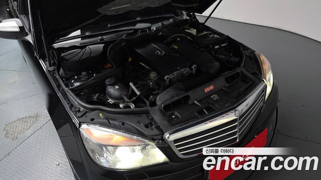 Mercedes-Benz C-Class 2009 — photo 6