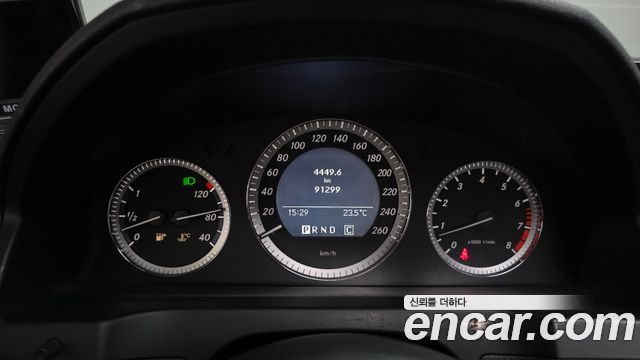 Mercedes-Benz C-Class 2009 — photo 8