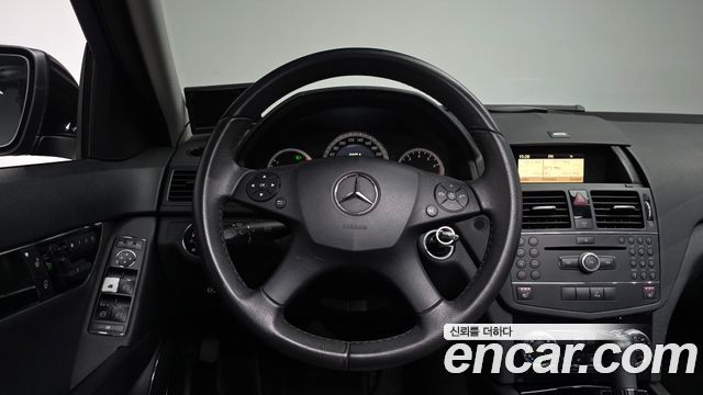 Mercedes-Benz C-Class 2009 — photo 13