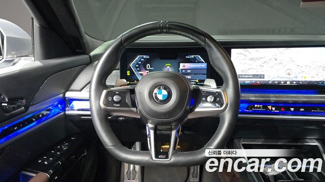BMW 7-Series 2023 — photo 19