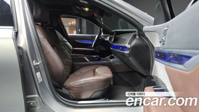 BMW 7-Series 2023 — photo 16