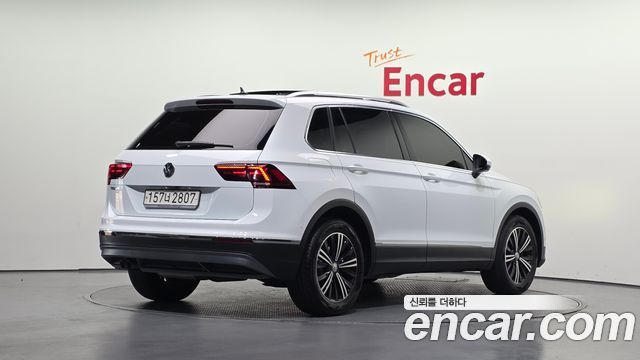 Volkswagen Tiguan 2020 — photo 2