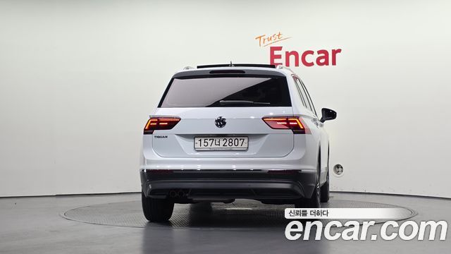 Volkswagen Tiguan 2020 — photo 4